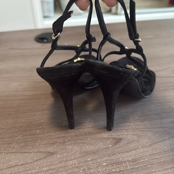 Gucci suede, leather Leather Sandals
Women's Size: 8B - Picture 3 of 6